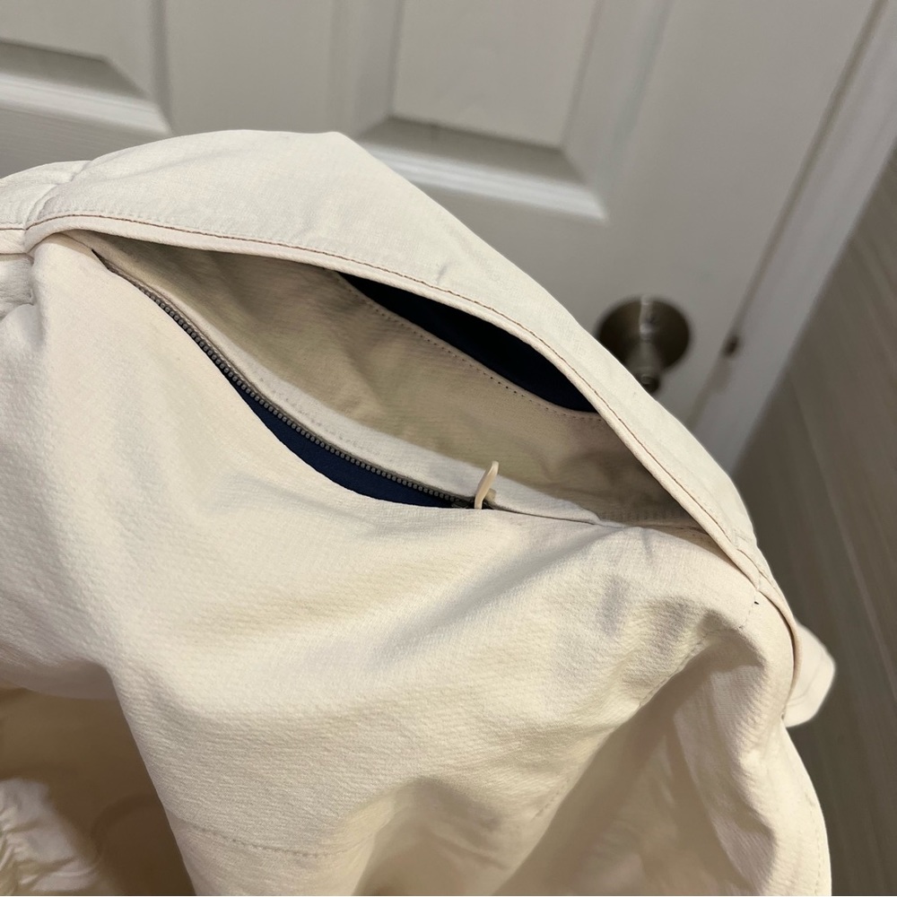 NWOT OUTDOOR VOICES Running Short in Bone L - Picture 5 of 5